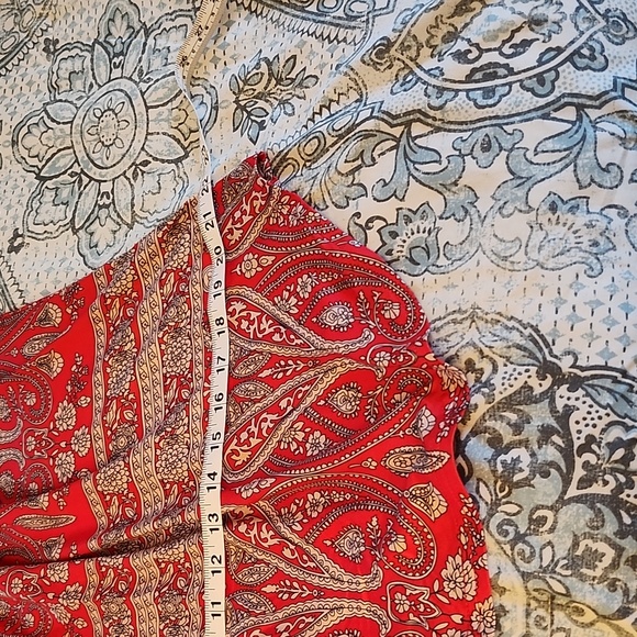 Women's HALIFE Red Paisley print    tank top size small. - Picture 4 of 7